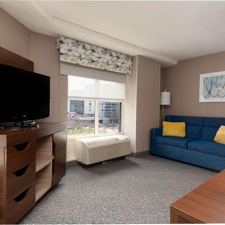 Hampton Inn & Suites Arlington Crystal City Dca Exterior photo