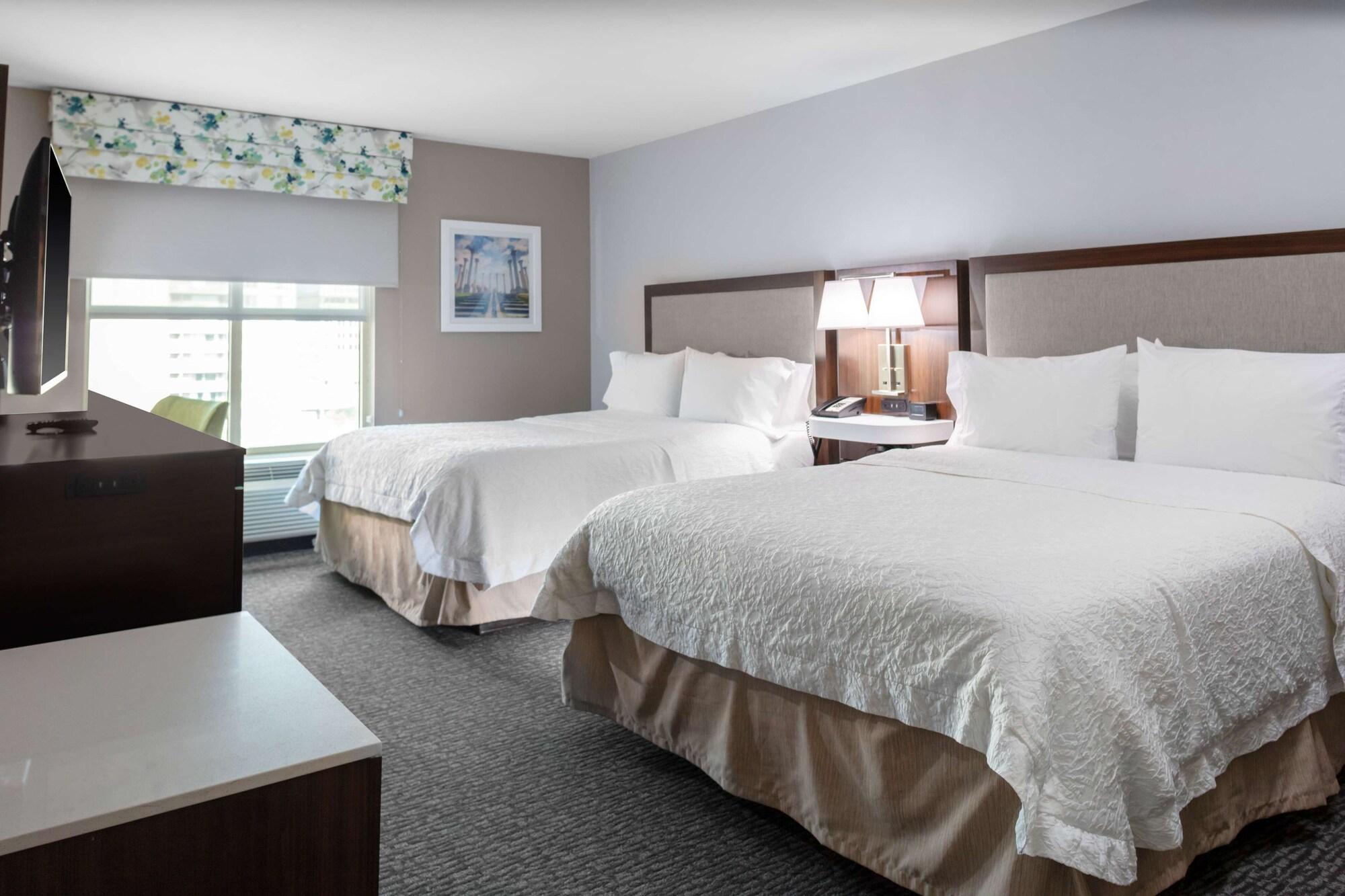 Hampton Inn & Suites Arlington Crystal City Dca Exterior photo